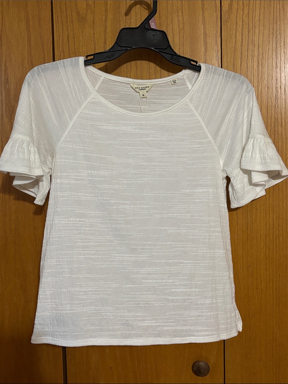 Max studio London White Ruffle Sleeve Scoop-Neck Tee Rayon mix